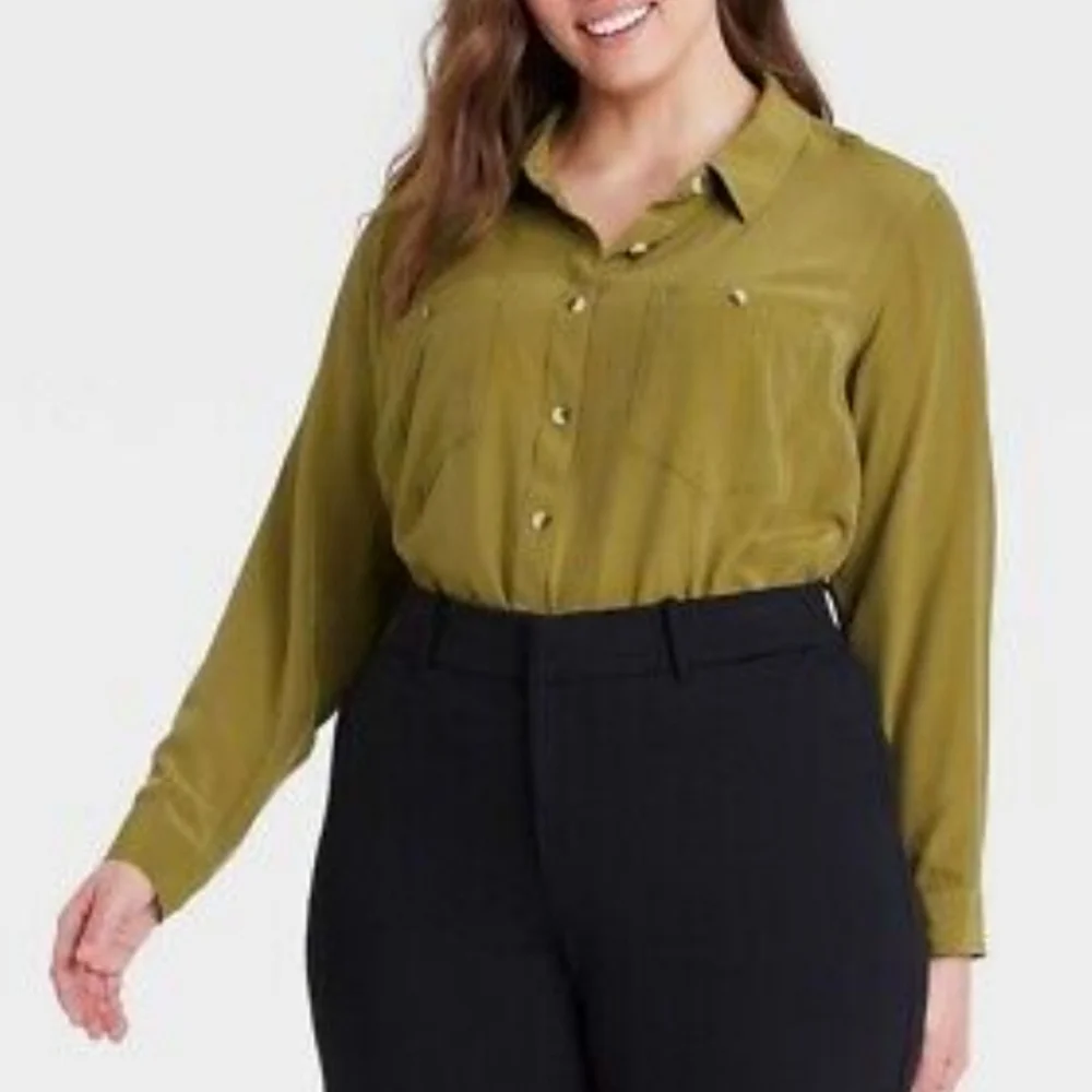 NWT AVA VIV OLIVE BUTTONDOWN BLOUSE